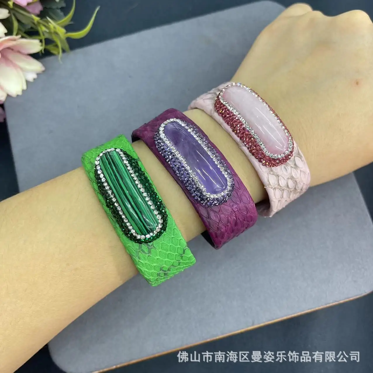 Women'S Fashion E Commerce - 天然石がちりばめられた厚い革のスネークスキンブレスレット,ヴィンテージジュエリー,eコマース,秋冬