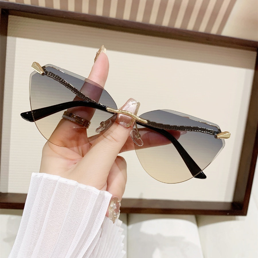 Women'S Fashion Eyewear - 1Pc レディースファッションメガネ新しいスタイルのハイエンド個性スネークレッグフレームレスカットエッジ Y2K 音楽祭トレンディストリートフォトグラ