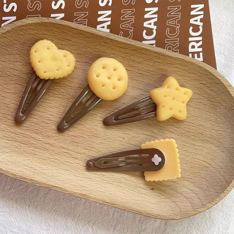 4個入り 模造ビスケットヘアクリップ 可愛い焼き菓子風 BB - Women Fashion Fun のレビューと価格
