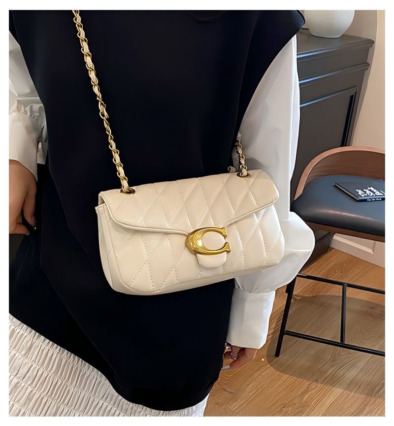 女性用キルティングレザーショルダーバッグ、高級Cロゴゴールド - Women Fashion Logo Design のレビューと価格