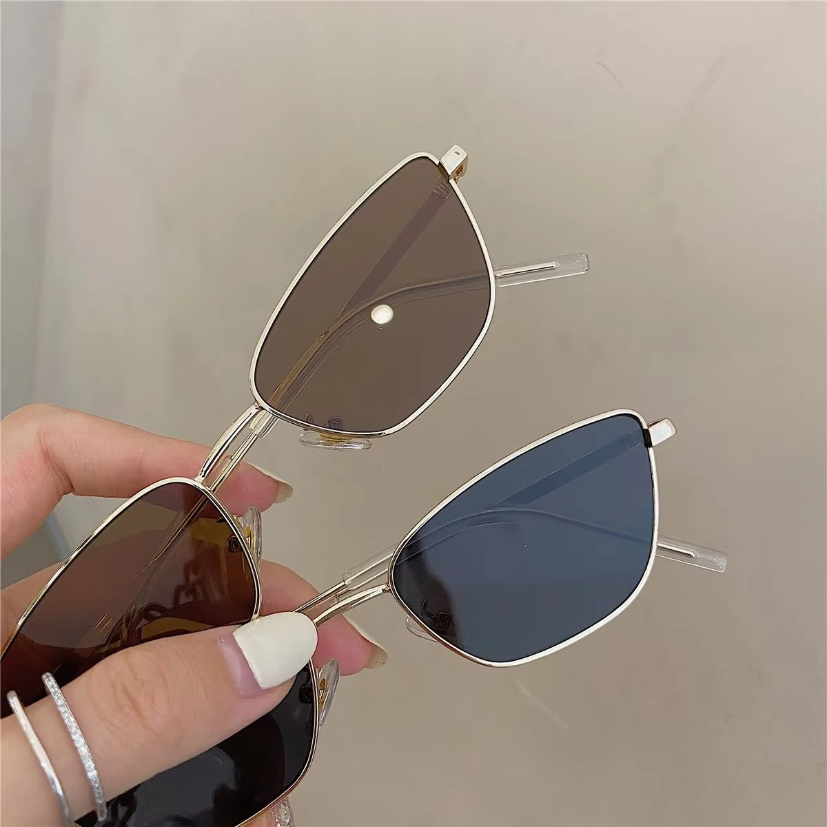 女性用ファッションキャットアイサングラス クラシックな反射防 - Women'S Fashion Eyewear のレビューと価格