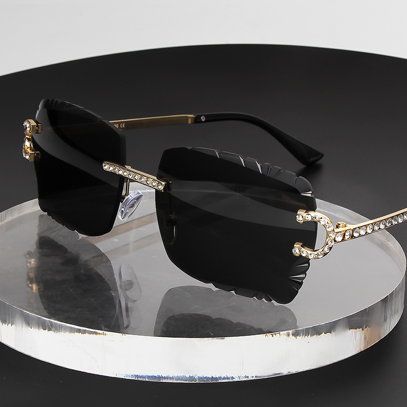 ファッションリムレススクエアサングラスヴィンテージダイヤモン - Women'S Fashion Eyewear のレビューと価格