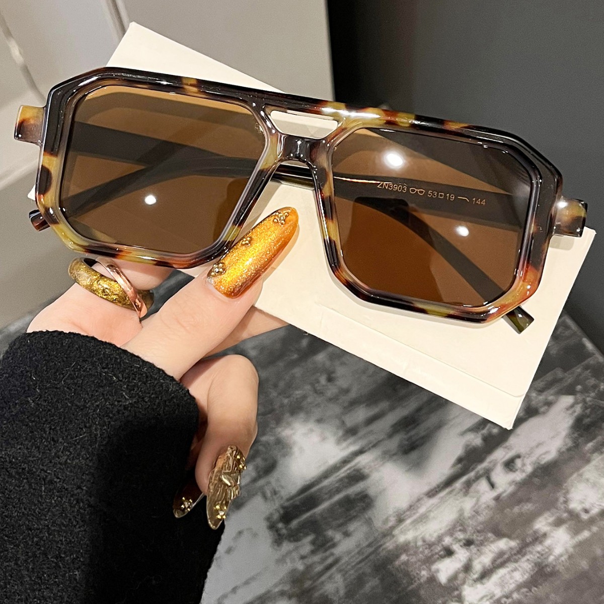 新しいレトロスクエアダブルビームサングラス男性女性高品質屋外 - Women'S Fashion Eyewear のレビューと価格